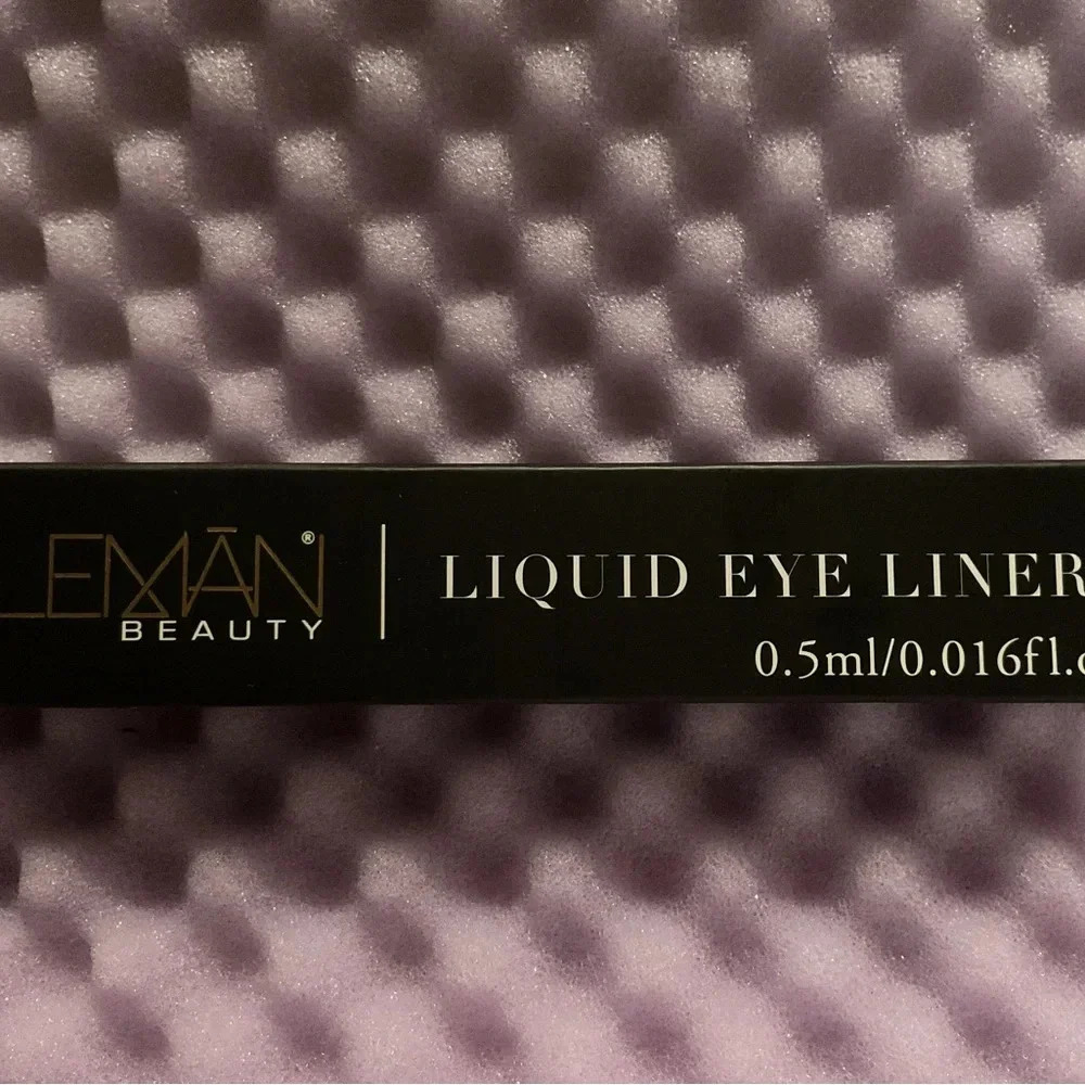 ELEXAN Black Liquid Eye Liner NIB